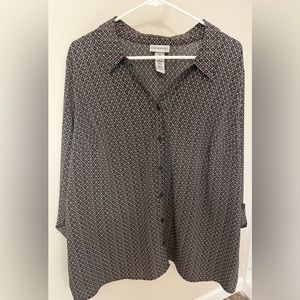 Barely worn blouse! Perfect for work or play… l